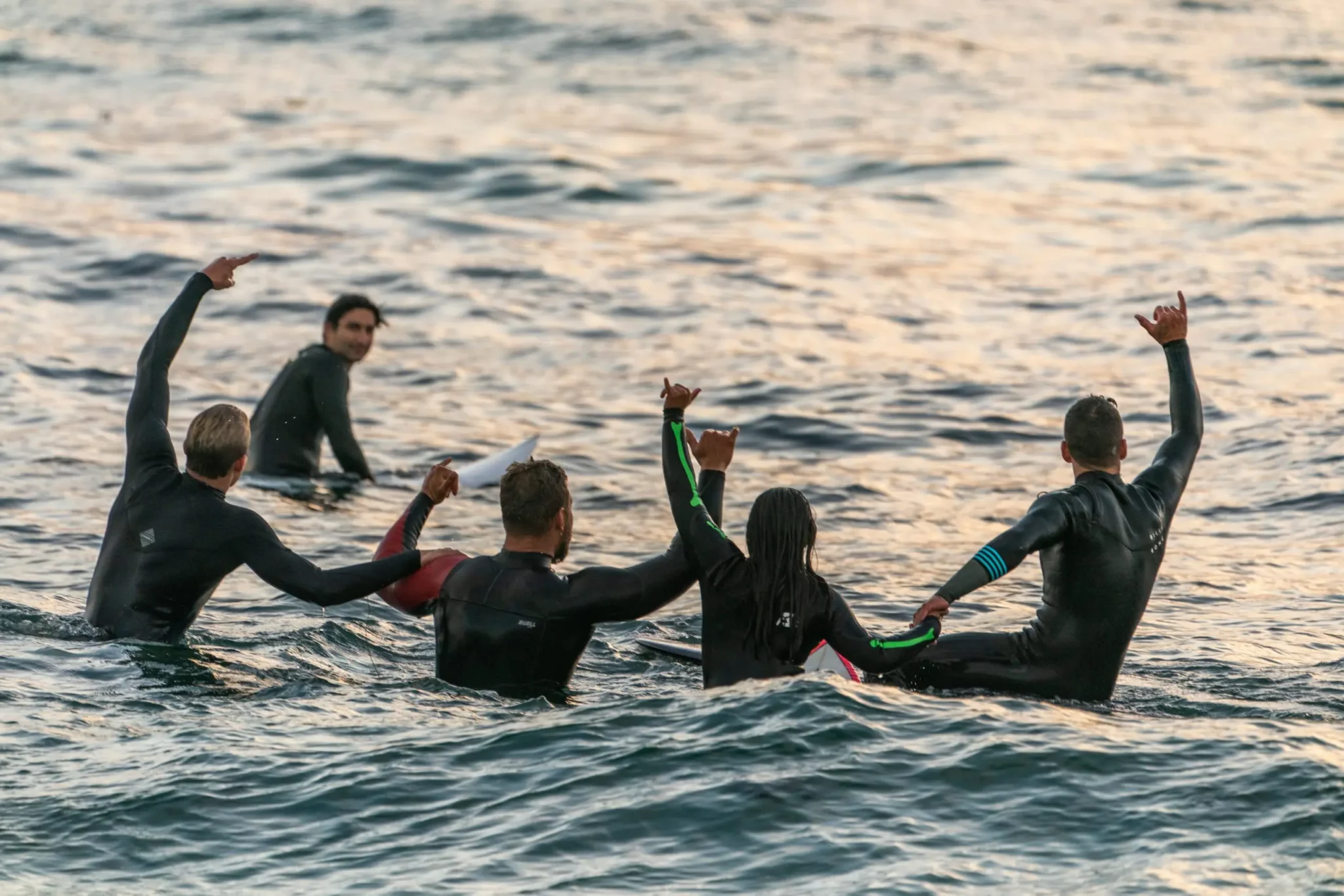 surf-friends-scaled